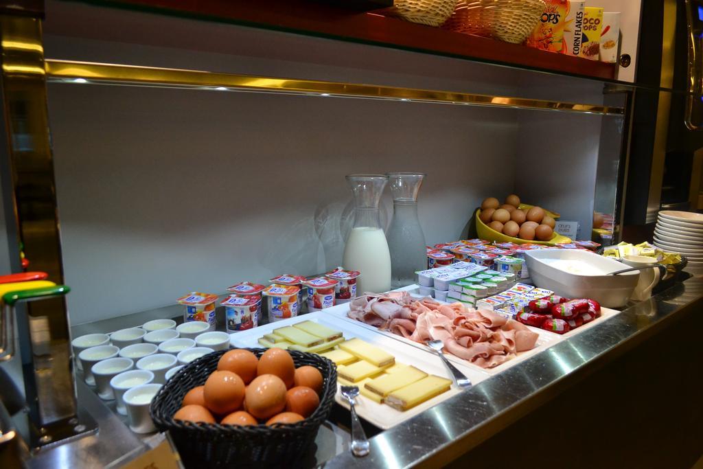 La Table De Gustave Otel Ornans Dış mekan fotoğraf